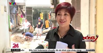 Reportage of people struggling to connect the CD24 clean water line at noon September 24, 2019