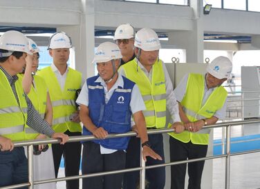 (August 10, 2019) Duong River Water Treatment Plant welcomes the Party Secretary and Deputy Mayor of Long An province