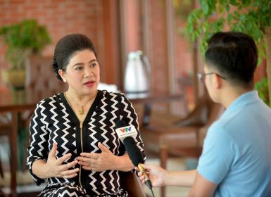 (Theo Cafebiz.vn) - Shark Liên chi 5.000 tỷ đồng xây nhà máy nước sinh hoạt, chất lượng nước không kém Châu Âu, có thể uống trực tiếp từ vòi