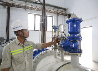 (Theo Kinh tế & đô thị) Để 100% người dân Hà Nội được sử dụng nước sạch: Quyết tâm cao nhưng cần giải pháp mạnh