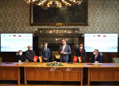 (Theo Tin tức) Doanh nghiệp Đức và Việt Nam ký thỏa thuận khung xây dựng Nhà máy nước ở Long An