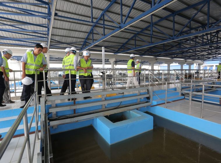 (October 5, 2019) Delegates from districts visit the Duong River surface water plant