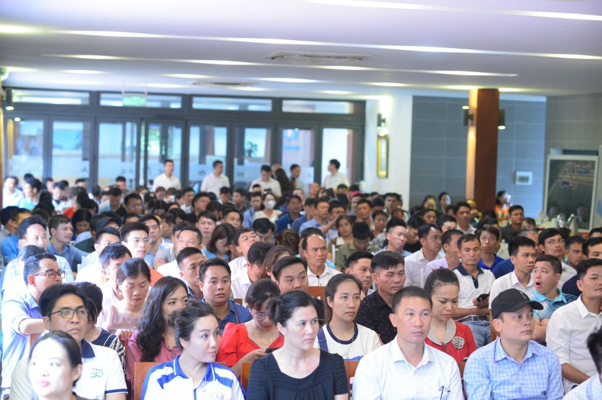 BỘ GIÁO DỤC VÀ ĐÀO TẠO TỔ CHỨC CHƯƠNG TRÌNH THAM QUAN, TRẢI NGHIỆM TẠI NHÀ MÁY NƯỚC MẶT SÔNG ĐUỐNG